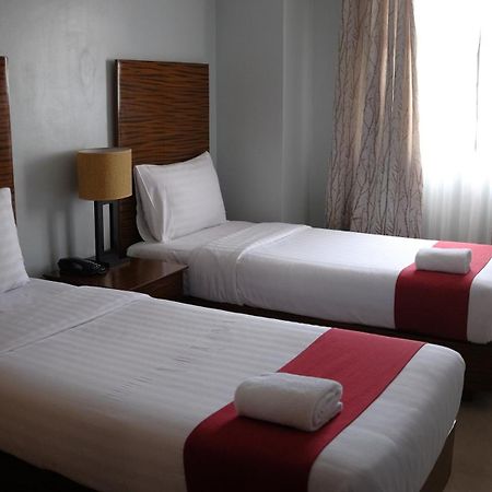 Sebastien Hotel Lapu-Lapu City Eksteriør bilde