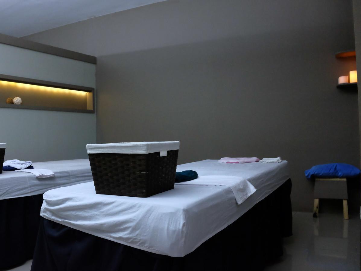 Sebastien Hotel Lapu-Lapu City Eksteriør bilde