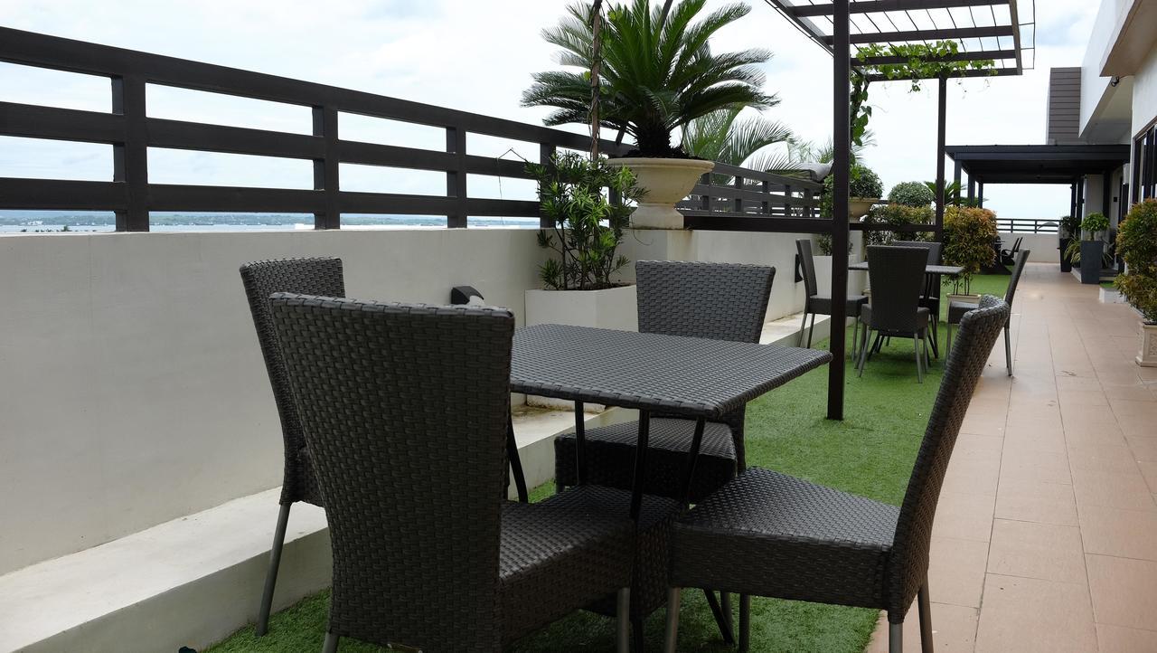 Sebastien Hotel Lapu-Lapu City Eksteriør bilde